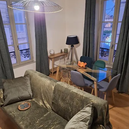 Victor Hugo - Hyper Centre 2 *