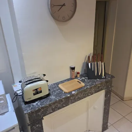 Victor Hugo - Hyper Centre 2 * Saintes