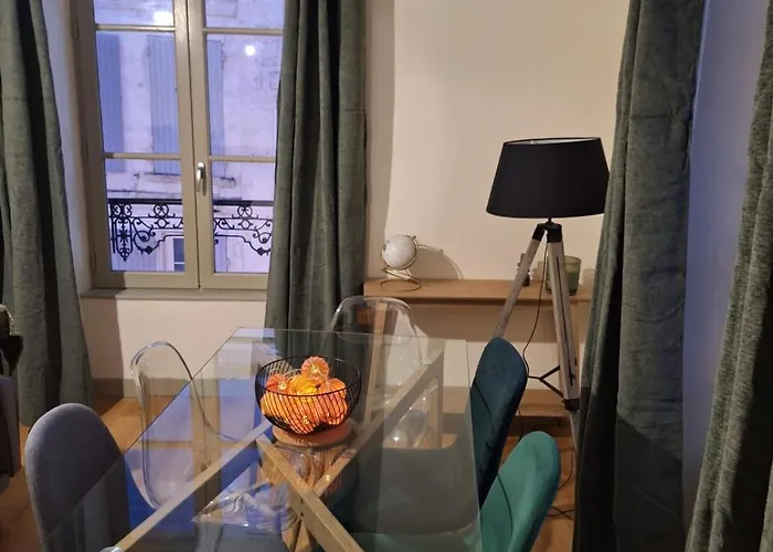 Apartment Victor Hugo - Hyper Centre 2 Saintes