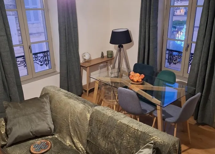 Victor Hugo - Hyper Centre 2 *